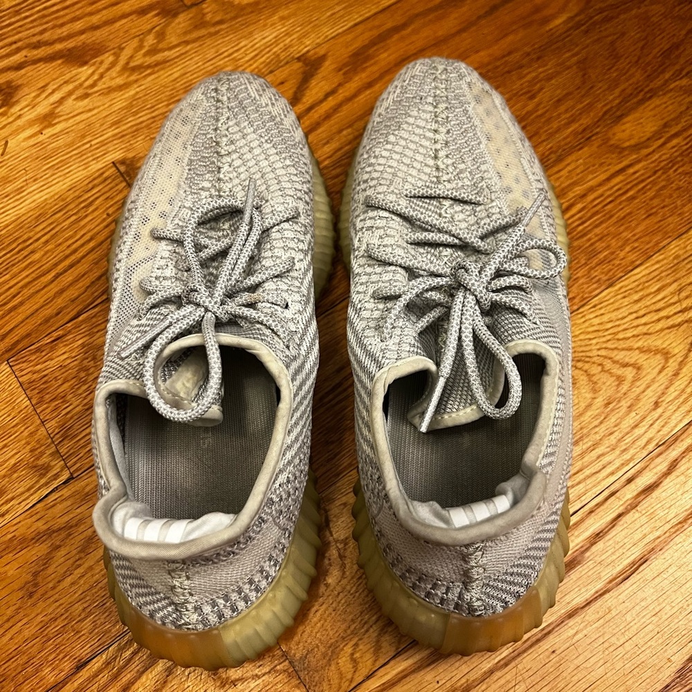 Yeezy Yeshaya size 11 men’s